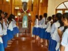 വിശുദ്ധ അദ്ധ്യാപികയുടെ വിശുദ്ധ പദവി പ്രഖ്യാപനത്തിൻ്റെ വാർഷികത്തിൽ വാകക്കാട് സെൻ്റ് അൽഫോൻസാ ഹൈസ്കൂൾ കുട്ടികൾ പ്രാർത്ഥനയോടെ അൽഫോൻസാ സന്നിധിയിൽ